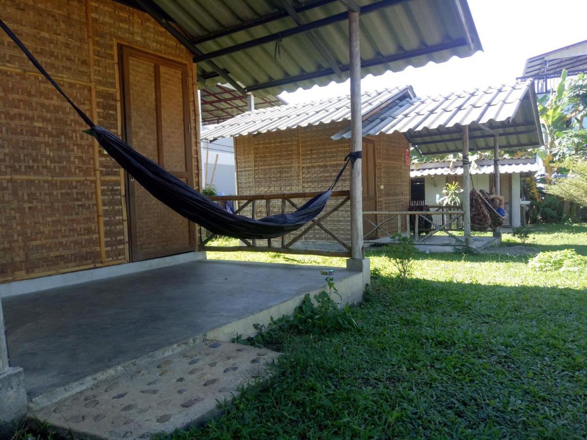 Pai Sleepy Hut Hostal Exterior foto